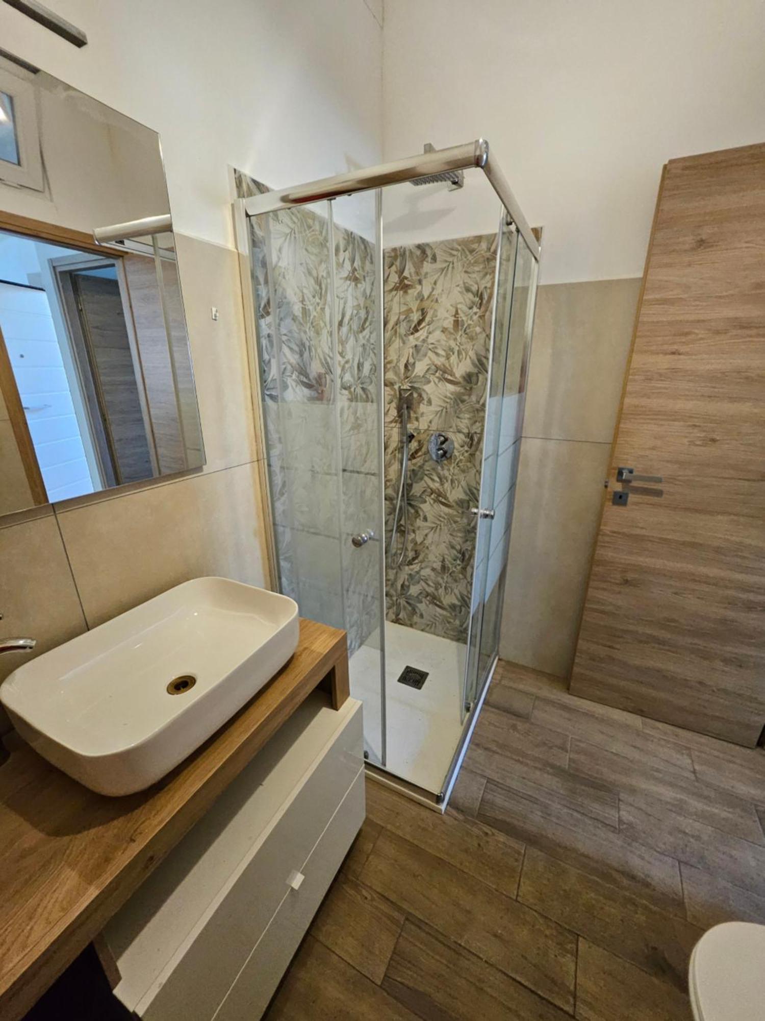 Casa Vacanze Dragona 15 Min Fco 10 Min Ostia Acilia Ngoại thất bức ảnh